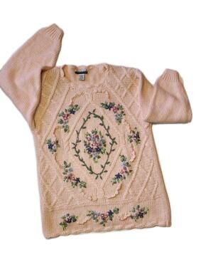 VNT 1980/90s American Weekend Womans L floral embroidered cable knit sweater.